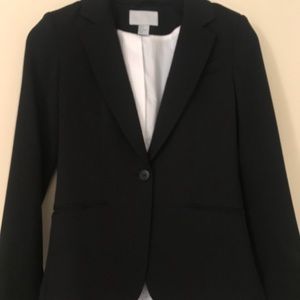 Black H&M tuxedo jacket